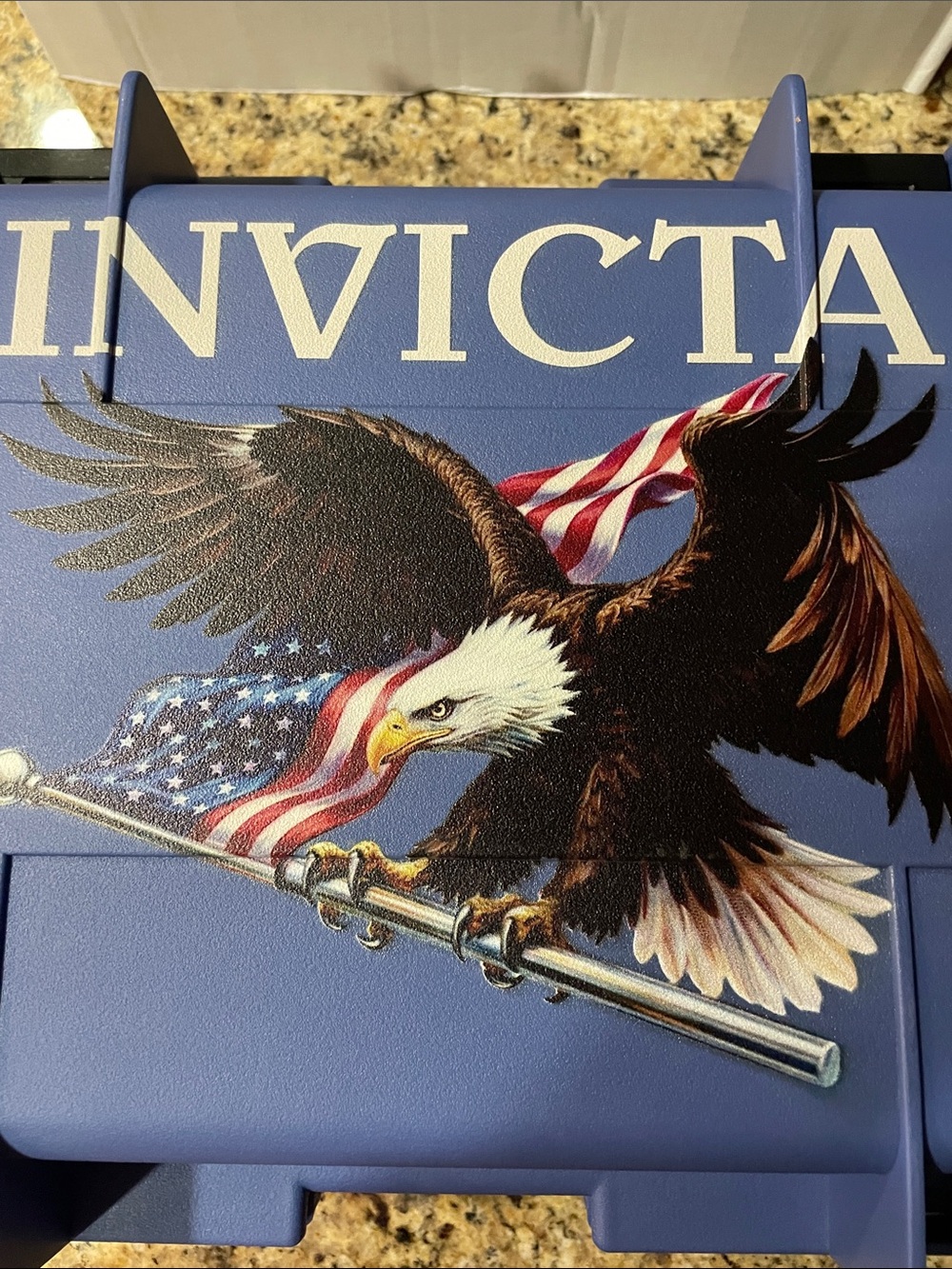 Invicta 8 Slot Blue Eagle & Flag Dive Case - Picture 2 of 4